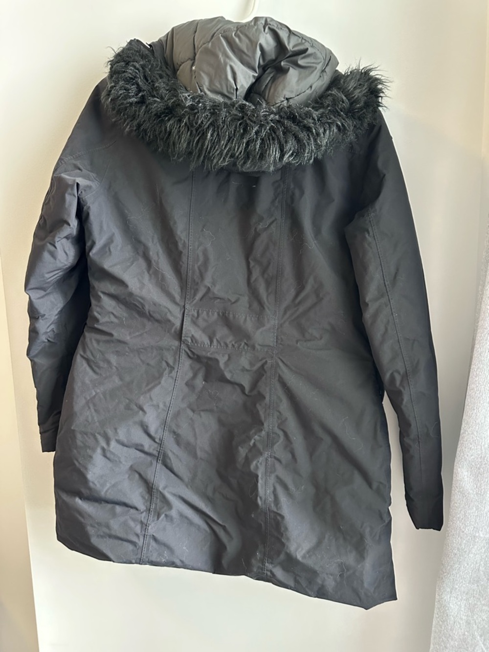 The North Face Black Women's Insulated Puffer Coat with Hood - Picture 4 of 4